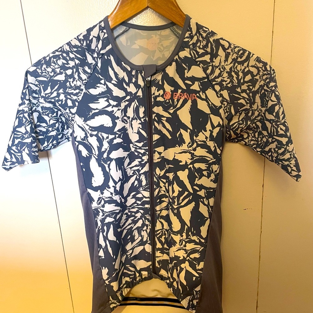 Brava Triathlon Aero Jersey — Made in Canada